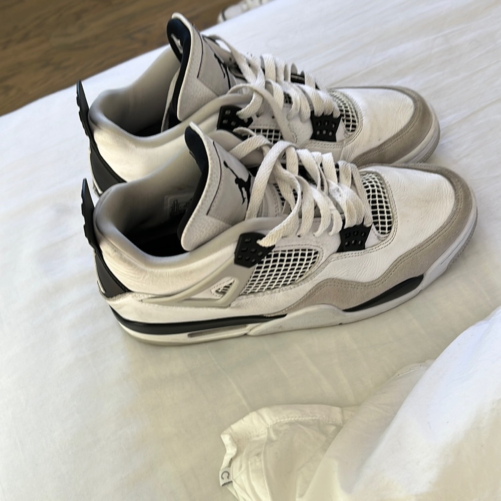 Military 4s